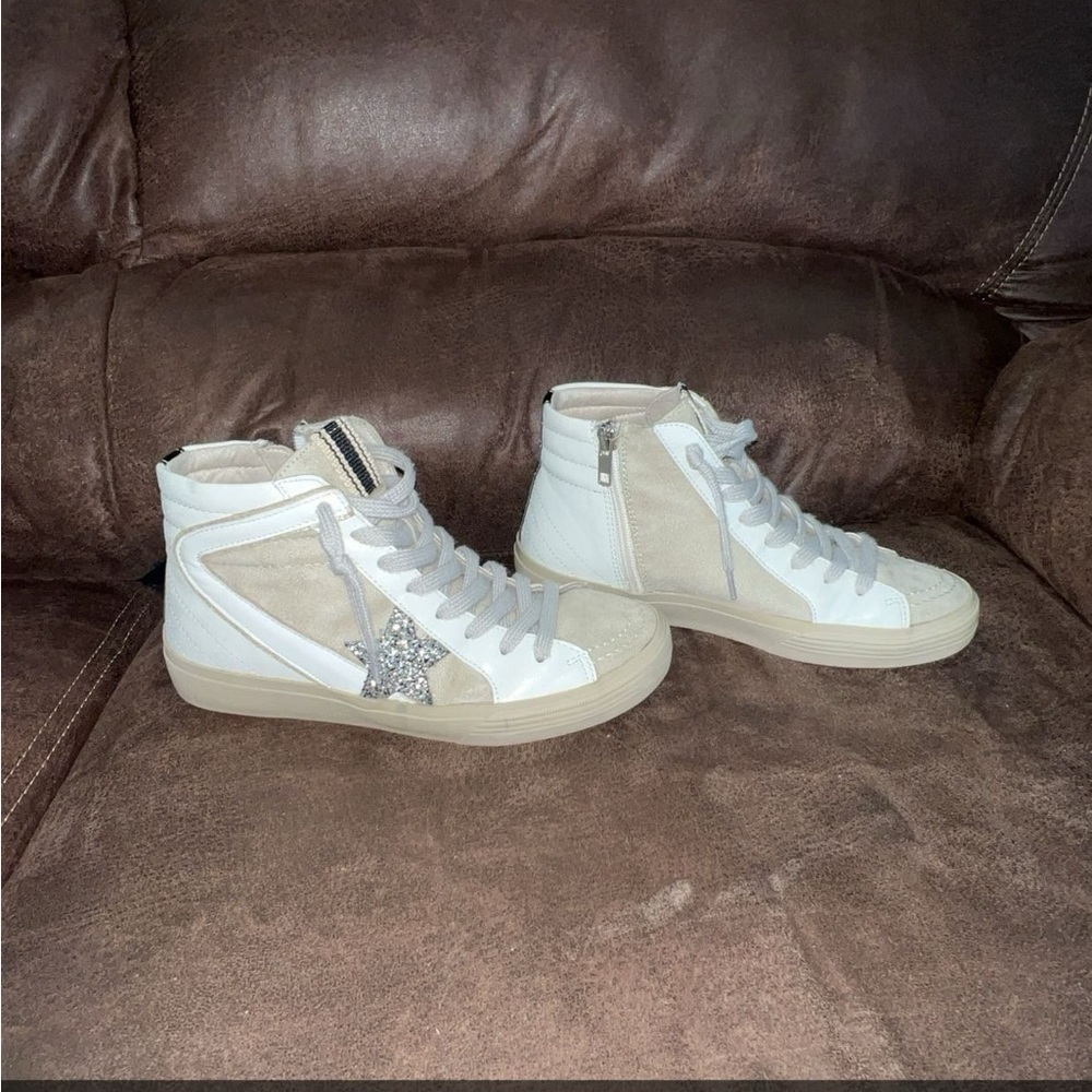Women’s shu shop size 6.5